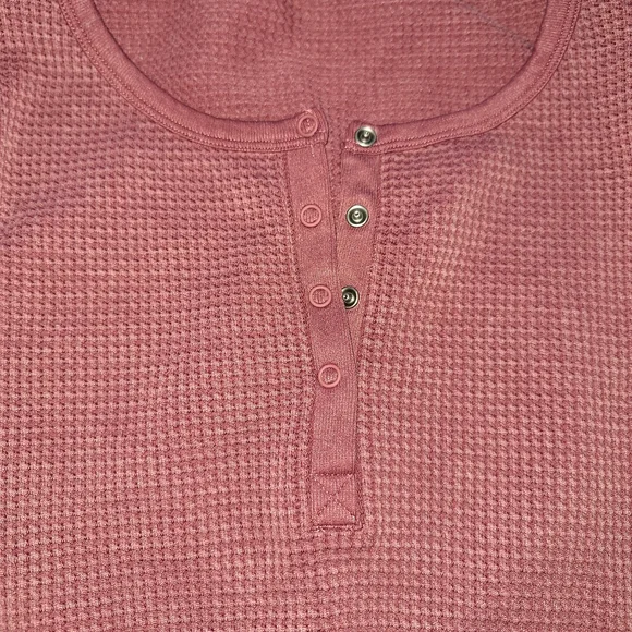 Offline by Aerie Waffle Knit Henley Cropped Nylon Top in Mauve - Picture 2 of 6